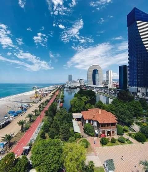 Batumi Appartments Bagian luar foto