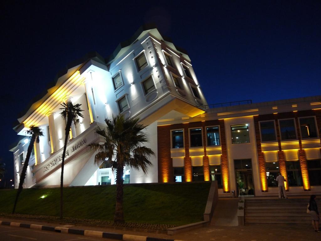 Batumi Appartments Bagian luar foto